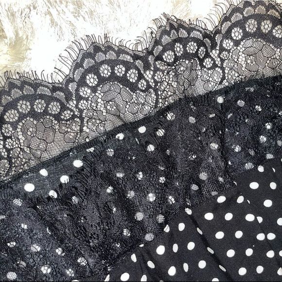 Polka dot lace dress - Picture 6 of 7